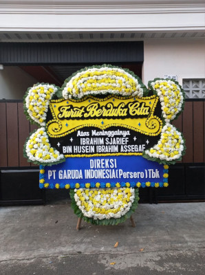 Papan Bunga Duka di Kayumalue Ngapa