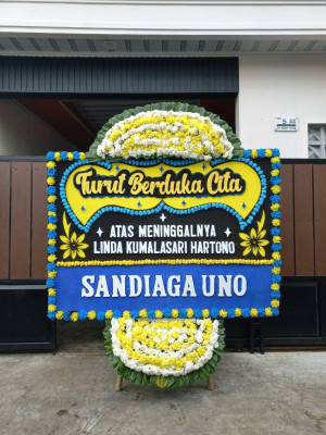 Papan Bunga Duka di Kayumalue Ngapa